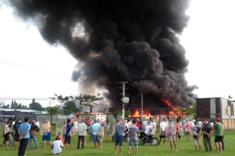 Thành phố Hồ Chí Minh: Cháy lớn tại 3 kho xưởng chứa phế liệu