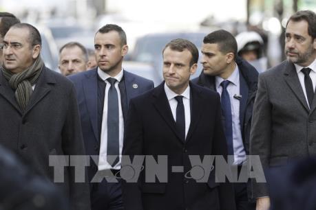 Tổng thống Pháp công bố biện pháp giải quyết tình trạng khẩn cấp