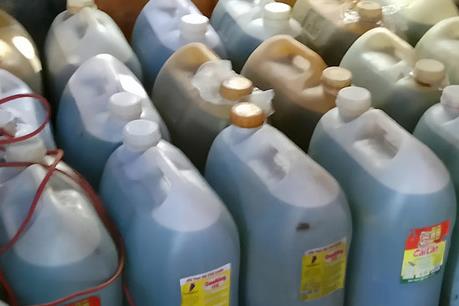 Xét xử vụ buôn lậu xăng dầu có giá trị hơn 2.000 tỷ đồng