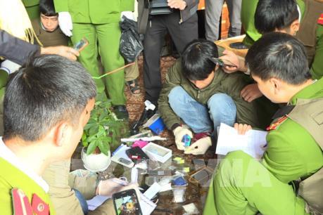 Triệt phá tụ điểm bán ma tuý, thu giữ 1000 viên ma tuý tổng hợp