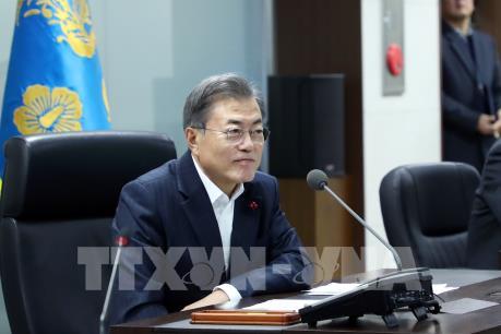 Tổng thống Hàn Quốc chúc mừng đội tuyển Việt Nam và HLV Park