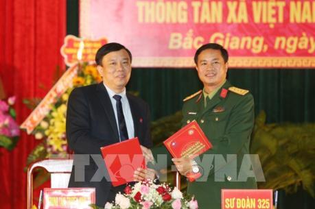 Trung tâm Truyền hình Thông tấn kết nghĩa với Sư đoàn 325