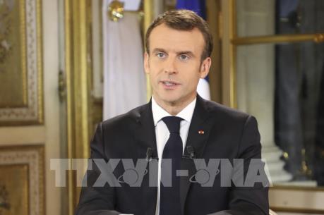 Pháp thông qua gói biện pháp cắt giảm thuế đầu tiên