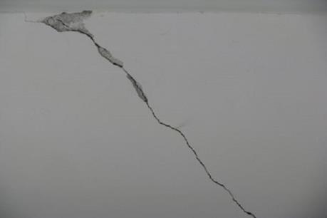 Australia sơ tán hàng nghìn người do nứt tòa tháp chung cư