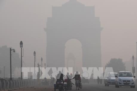 Sương mù và ô nhiễm nghiêm trọng ảnh hưởng tới người dân Ấn Độ