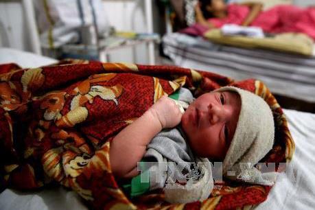 Thưởng nghìn đô cho gia đình sinh con thứ 3