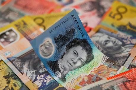 Apple hạ dự báo doanh thu, đồng AUD chạm ’đáy