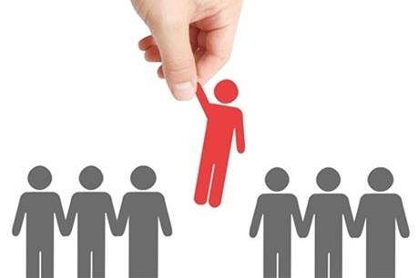 Tạm đình chỉ công tác 4 cán bộ quản lý thị trường