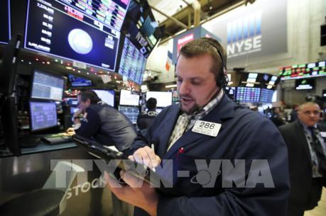 Sắc xanh trở lại thị trường chứng khoán Mỹ trong phiên cuối tuần