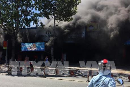 Tiền Giang: Cháy cửa hàng buôn bán xe máy