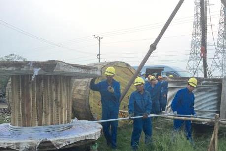 EVN đẩy tiến độ công trình nguồn và lưới cấp điện cho miền Nam