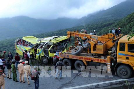 Nguyên nhân vụ xe khách rơi xuống vực ở đèo Hải Vân 