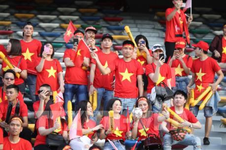 ASIAN CUP 2019: Cháy bỏng con tim yêu bóng đá Việt Nam tại UAE