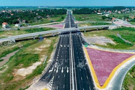 Đưa Quảng Ninh trở thành trung tâm dịch vụ chất lượng cao của khu vực