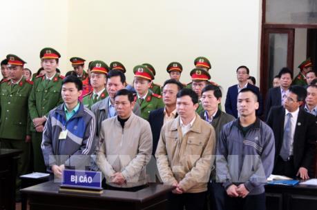 Mở lại phiên tòa xét xử sơ thẩm vụ tai biến y khoa tại Hòa Bình