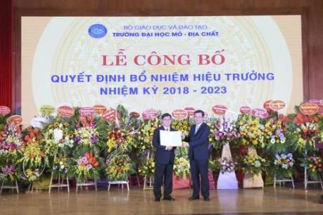 Đại học Mỏ - Địa chất có hiệu trưởng mới