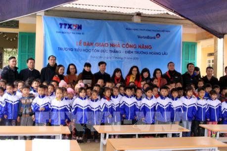 Thông tấn xã Việt Nam bàn giao công trình nhà công năng tại Tuyên Quang