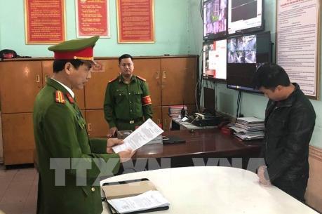 Khởi tố ba đối tượng sử dụng website giả mạo