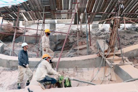 Thí điểm neo đất bằng công nghệ Nhật Bản