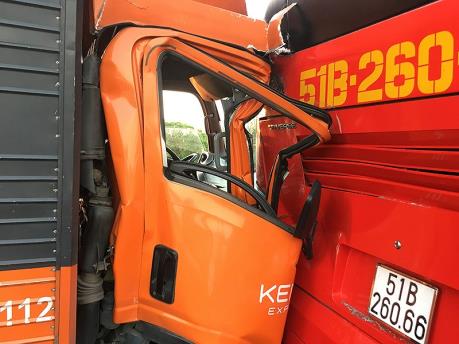 Xảy ra 3 vụ tai nạn ô tô trên cao tốc Tp. Hồ Chí Minh-Trung Lương