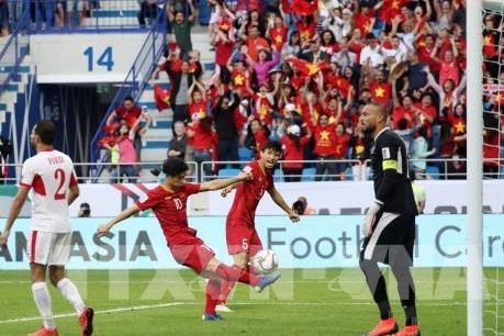 Tour du lịch tới UAE cổ vũ đội tuyển Việt Nam đá trận tứ kết đắt khách