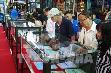 Lễ hội Đường sách Tết Kỷ Hợi 2019: "Muôn màu của sách"