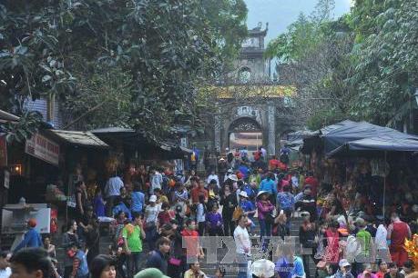 Nhiều đổi mới trong tổ chức lễ hội chùa Hương 2019