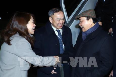 Thủ tướng Nguyễn Xuân Phúc tới Thụy Sĩ, bắt đầu dự WEF