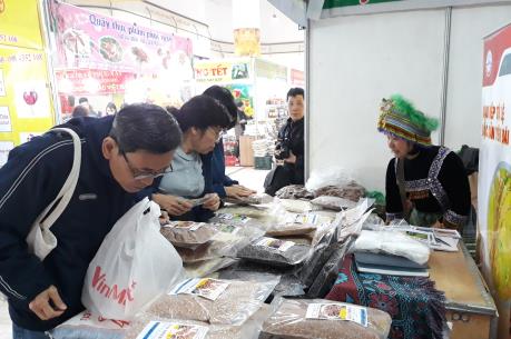 Nhiều nông sản đặc sản phục vụ người tiêu dùng đón Tết