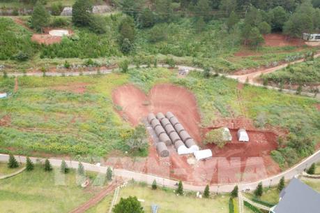 Chủ đầu tư tự tháo dỡ công trình trái phép tại hồ Tuyền Lâm, Đà Lạt