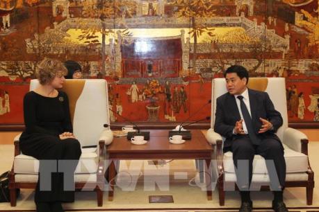 Hà Nội hợp tác với Hà Lan về xử lý rác thải đô thị