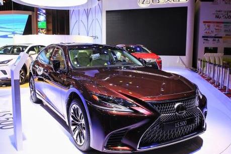 Triệu hồi xe sang Lexus LS500 tại Việt Nam