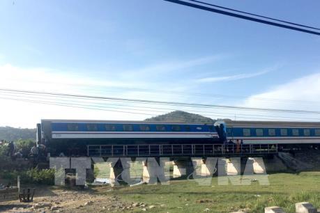 Tuyến Bắc – Nam đã thông sau sự cố trật bánh tại Bình Thuận