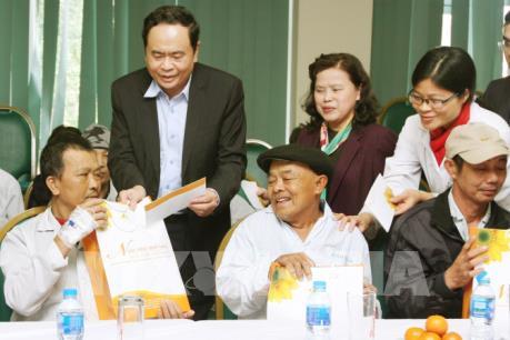 Mang Tết ấm đến với những bệnh nhân ung thư nghèo