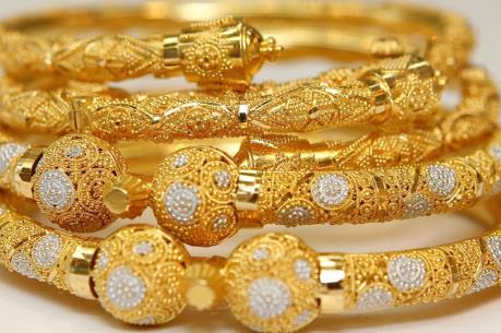 Chênh lệch giữa giá vàng trong nước và thế giới chỉ còn 400 nghìn đồng/lượng