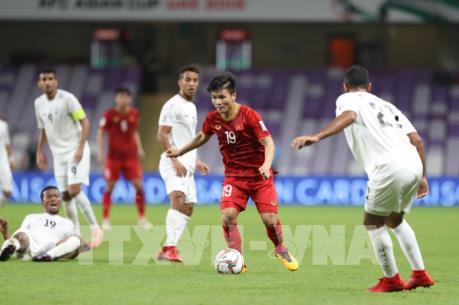 ASIAN CUP 2019: Quang Hải lọt top 5 tài năng "cần xuất ngoại"