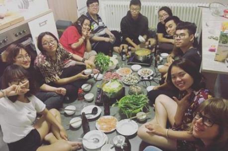 Tết về với những người con xa Hà Nội