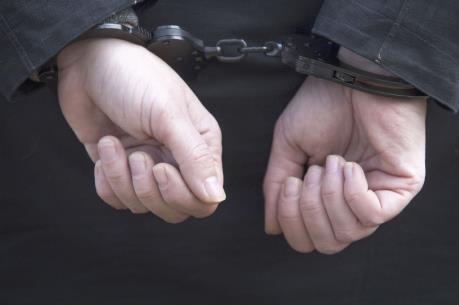 Cán bộ quản lý thị trường bị bắt để điều tra hành vi lạm dụng chức vụ, quyền hạn