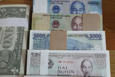 Tràn lan dịch vụ đổi tiền lẻ ngày giáp Tết