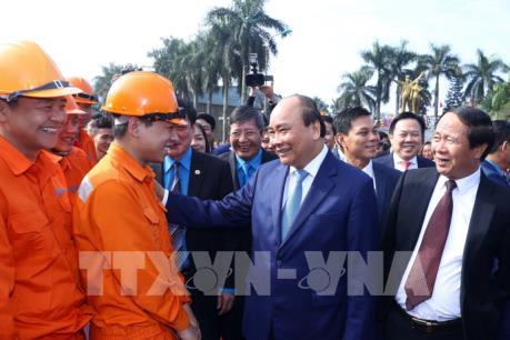 Thủ tướng Nguyễn Xuân Phúc thăm, chúc Tết công nhân lao động tại Hải Phòng
