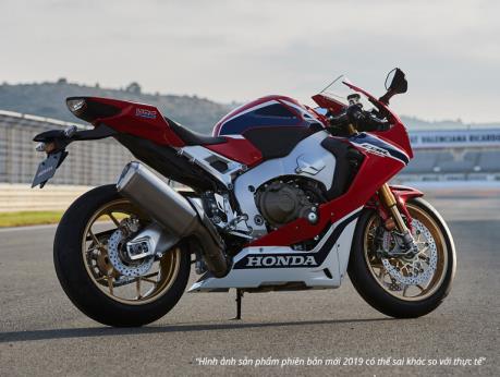 Honda Việt Nam giới thiệu CBR1000RR Fireblade và CB1000R phiên bản mới