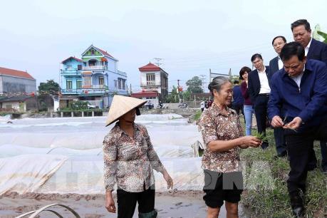 Kiểm tra vận hành công trình thủy lợi lấy nước và gieo cấy vụ Đông Xuân