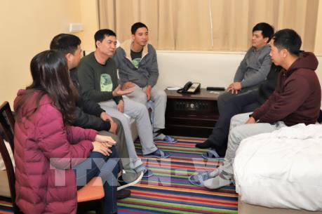 Vụ cháy tàu Aulac Fortune: Toàn bộ thuyền viên đoàn tụ gia đình