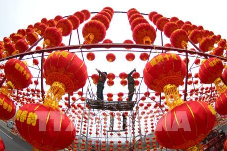 Không khí chuẩn bị đón Tết Nguyên đán Kỷ Hợi ở các nơi trên thế giới