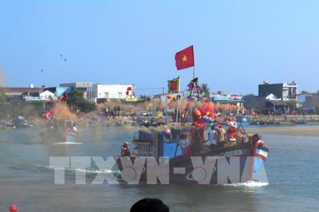 Phổ Thạnh rộn ràng phiên biển đầu năm mới