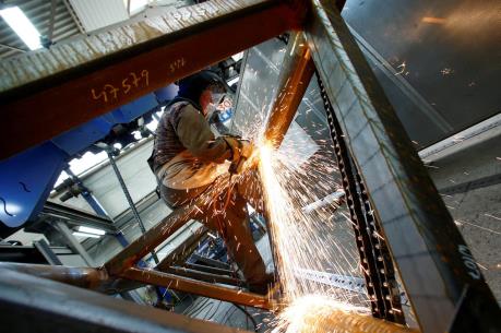 Kinh tế Đức đón nhận dấu hiệu kém “sáng”
