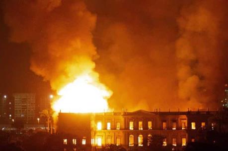 Cháy một trung tâm đào tạo bóng đá trẻ, ít nhất 10 người thiệt mạng