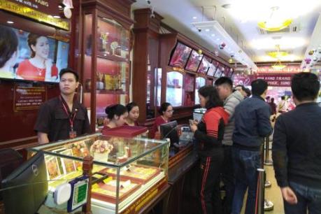 Giá vàng hôm nay 21/2 đồng loạt giảm