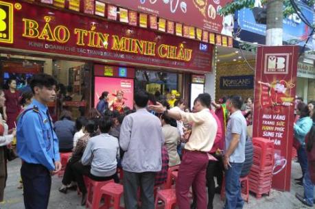 Sẽ phục vụ đến vị khách cuối cùng trong ngày Thần tài