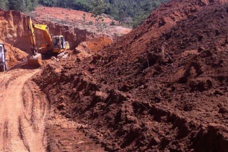 “Đất tặc” lộng hành, chính quyền bó tay